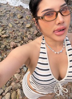 Nicky - masseuse in Abu Dhabi Photo 7 of 13