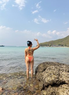 Nicky - masseuse in Abu Dhabi Photo 11 of 13