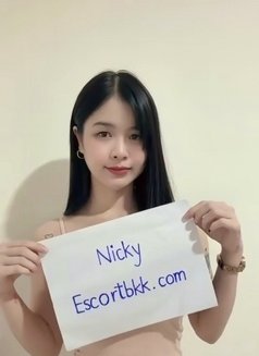 Nicky - puta in Bangkok Photo 16 of 17