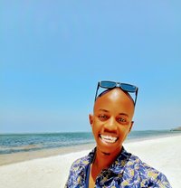 Sweetbottom - Male escort in Nairobi