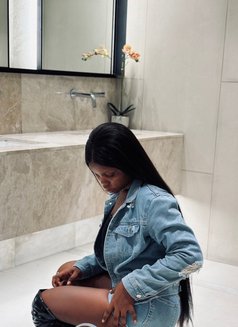 Nickyy - escort in Doha Photo 5 of 6