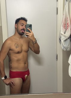 Nicola - Acompañantes masculino in Shanghai Photo 2 of 2