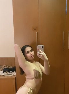 Nicole bottom - Transsexual escort in Dubai Photo 14 of 17