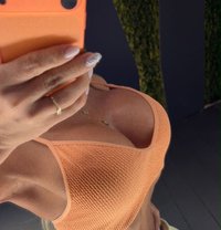 Nicole brasil 🇧🇷🏻♀️🫦 - puta in Abu Dhabi Photo 12 of 14