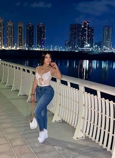 Nicole - escort in Abu Dhabi Photo 7 of 13