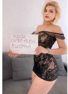 Nicole - escort in Abu Dhabi Photo 11 of 14