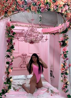 Nicole - escort in Barcelona Photo 10 of 15