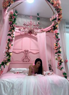 Nicole - escort in Barcelona Photo 11 of 15