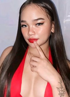 Nicole - escort in Manila Photo 1 of 6