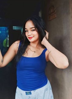 Nicole - escort in Manila Photo 3 of 6