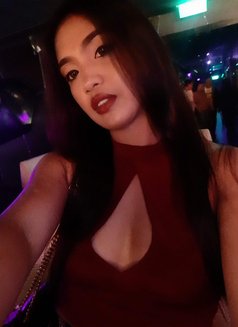 Nicole - escort in Makati City Photo 9 of 12