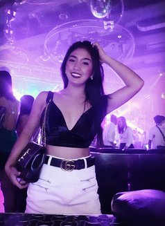 Nicole - escort in Makati City Photo 11 of 12