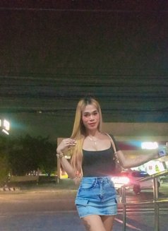 Nicole - Transsexual escort in Manila Photo 4 of 6