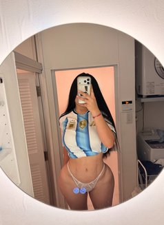 Nicole🇦🇷, last week in oki - puta in Okinawa Island Photo 17 of 29