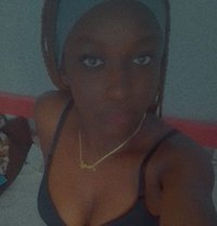 Nicole - puta in Mombasa