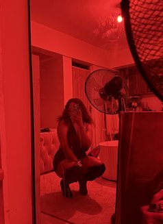 Shezinah - puta in Nairobi Photo 6 of 10