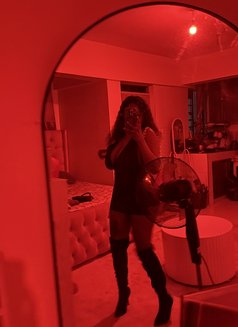 Shezinah - puta in Nairobi Photo 7 of 10