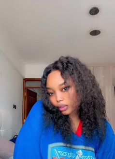 Shezinah - puta in Nairobi Photo 8 of 10