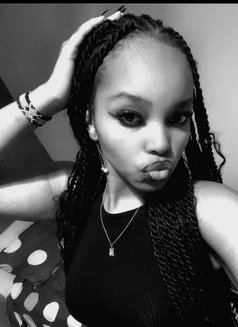 Nicole - escort in Nairobi Photo 1 of 4