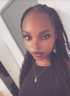 Nicole - escort in Nairobi Photo 2 of 4