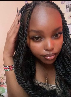 Nicole - escort in Nairobi Photo 3 of 4