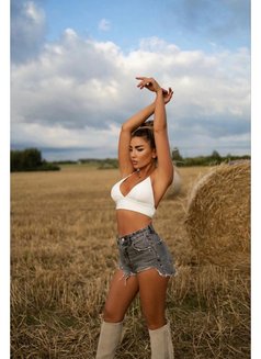 Nicole - escort in Phuket Photo 7 of 10