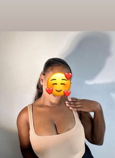 Nicole - escort in Abidjan Photo 1 of 4