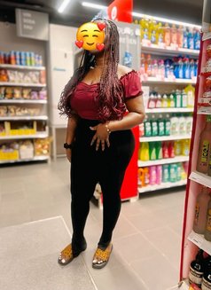 Nicole - escort in Abidjan Photo 3 of 4