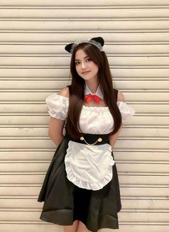 Nicole - puta in Osaka Photo 6 of 9