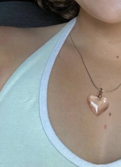 Nicolee - puta in Saint-Étienne Photo 1 of 3