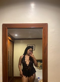 Nida - escort in Bangkok Photo 3 of 12