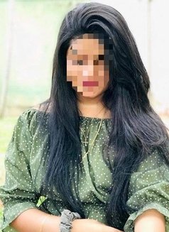 Nidhadi independent hot girl - escort in Colombo Photo 2 of 5