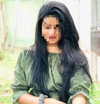 Nidhadi independent hot girl - puta in Colombo