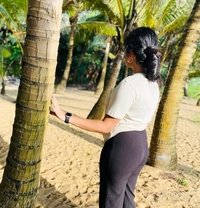 Nidhadi independent hot girl - puta in Colombo