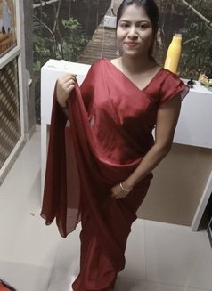 Nidhi Ahuja - puta in Gurgaon Photo 2 of 9