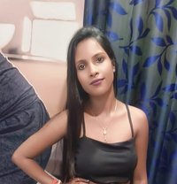 Nidhi (Cam and Real Meet) - puta in Mumbai Photo 1 of 2