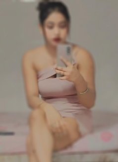 NIDHI ❣️Cam & real meet available ❣️ - puta in Bangalore Photo 1 of 3