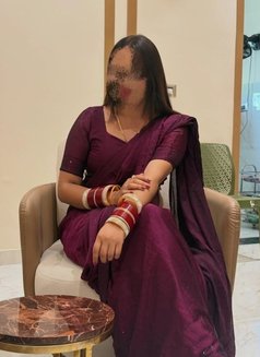 Nidhi - puta in Ahmedabad Photo 1 of 1