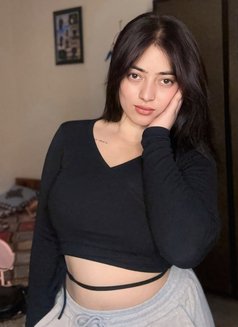 Nidhi - escort in Kochi Photo 1 of 4