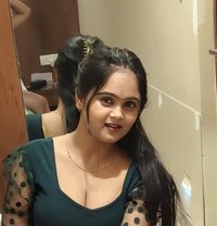 Nidhi - escort in Noida