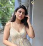 Nidhi - puta in Pune Photo 1 of 1