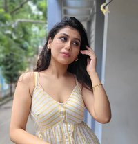 Nidhi - puta in Pune Photo 1 of 1