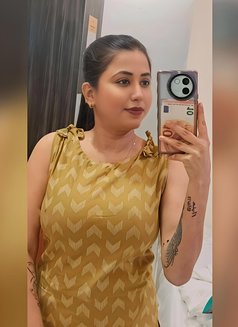 Nidhi - escort in Vadodara Photo 1 of 1