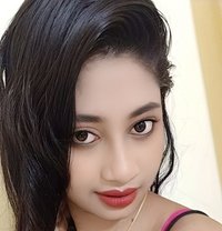 Nidhi Escort Service in Surat - Agencia de putas in Surat