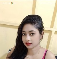 Nidhi Escort Service in Surat - Agencia de putas in Surat