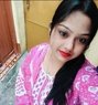 Nidhi Independent Girl - puta in Bangalore Photo 4 of 4