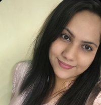 Nidhi Cam Show and Meet - puta in Bangalore Photo 1 of 4