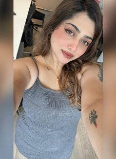 Nidhi - puta in Candolim, Goa Photo 2 of 2