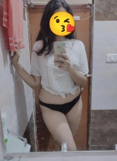 Nidhi - escort in Chennai Photo 3 of 5