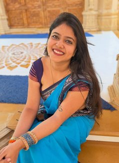 Nidhi - escort in Coimbatore Photo 2 of 3